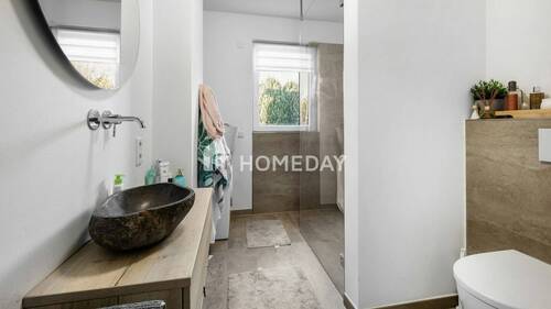 Badezimmer 1 - Etagenwohnung mit 74,40 m² in Oldenburg (Oldb) zum Kaufen