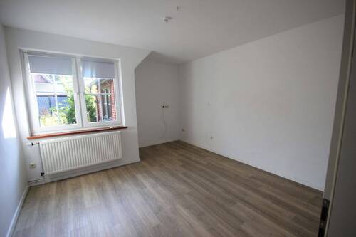 Wohnen linke Wohnung - 