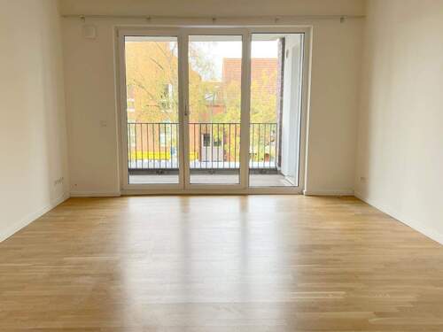 Wohnzimmer - 2 Zimmer Etagenwohnung zur Miete in Hamburg