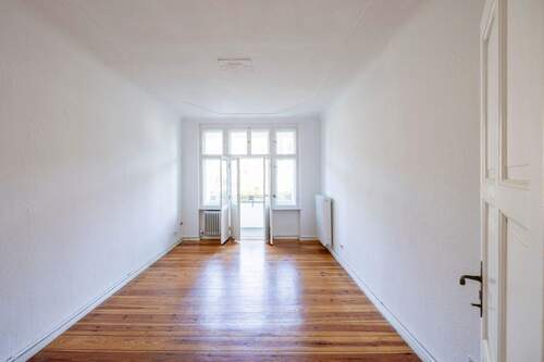 Zimmer 1 - 3 Zimmer Etagenwohnung zum Kaufen in Berlin