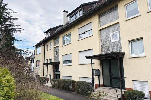 Hausansicht - 2 Zimmer Etagenwohnung zum Kaufen in Stuttgart