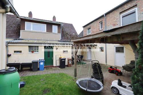 V10650 Innenhof 1.2 - 