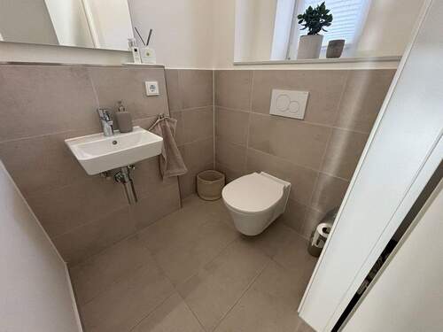 Gäste-WC.jpg - 4 Zimmer Reihenmittelhaus in Schleswig