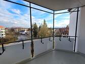 Südost-Balkon mit Weitblich - 2 Zimmer Etagenwohnung in Unterhaching