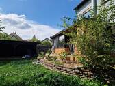 Garten mit Terrasse - 4-Zimmer-Wohnung mit Wintergarten, Garten & Büro