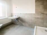 Bad mit Dusche - 