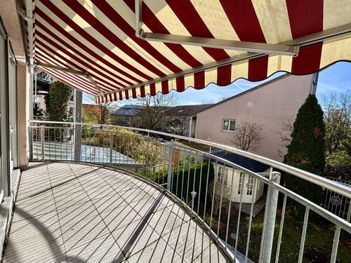 Balkon - 4 Zimmer Etagenwohnung in Erlangen / Büchenbach