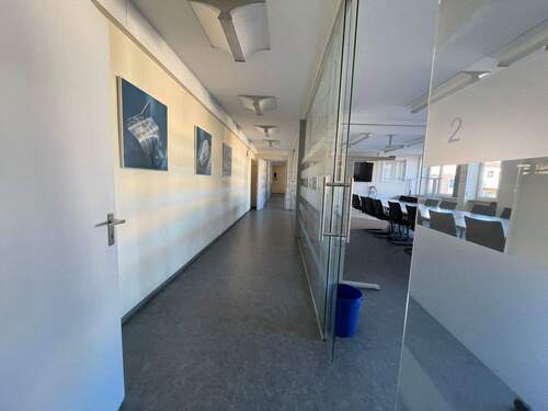 Bürofläche exemplarisch.jpg - Halle in Langenzenn zur Miete