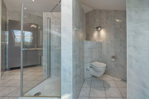 Bad en Suite Ansicht 2 - 