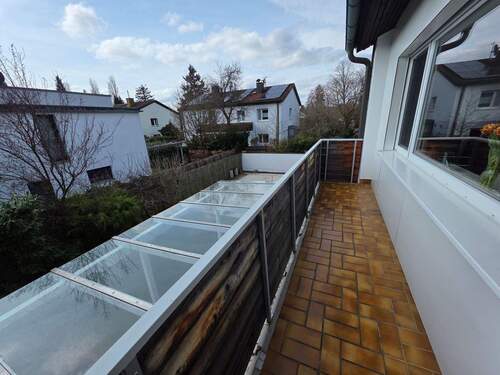 Südbalkon im Obergeschoss - 