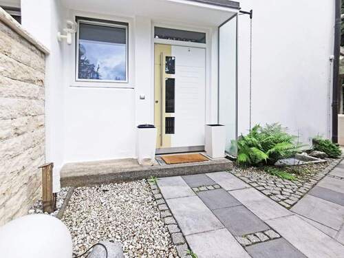 Moderner Hauseingang - 
