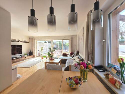 Moderne Doppelhaushälfte - 