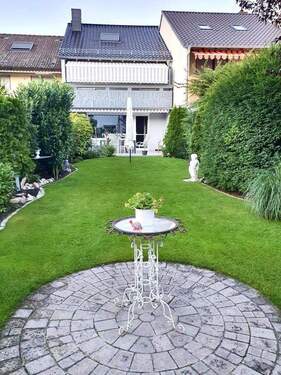 Haus mit Garten - Reihenmittelhaus mit gehobener Ausstattung und Gartenidyll