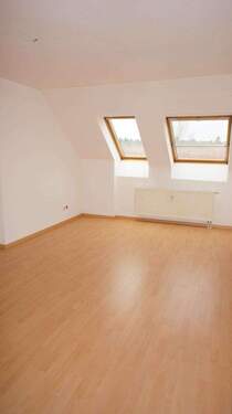 Wohnzimmer - Frei ab 1.4.26 - Balkon + Schlafzimmer zum Innenhof - Uni-Nah**