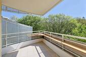 Großer, überdachter Balkon - 3 Zimmer Etagenwohnung in Böblingen
