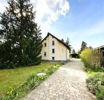 Schmuckstück mit Schönheitsfehlern auf großem Grundstück - Fredersdorf Fredersdorf-Süd