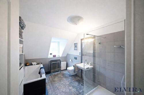 Badezimmer DG - 