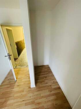 Eingangsbereich mit Gadarobe - 