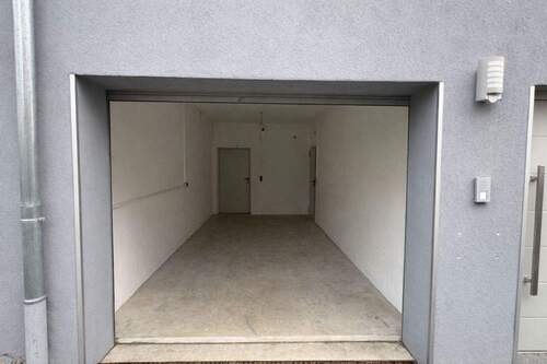 F5DF0067-6083-4E84-A0B3-F4B5D631DE88 - 