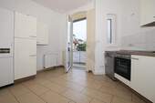 Küche mit EBK - 2 Zimmer Etagenwohnung zur Miete in Zwickau
