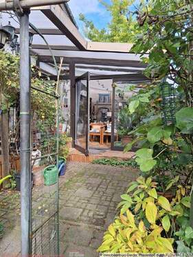 Grundstück - Mehrfamilienhaus, Wohnhaus mit 118,00 m² in Leverkusen zum Kaufen