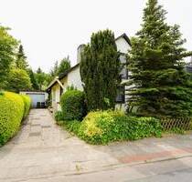 Einfamilienhaus mit Garten, Garage und viel Entwicklungspotenzial - Bremerhaven Schiffdorferdamm
