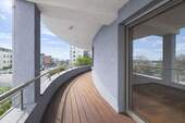 weitläufiger Balkon - 