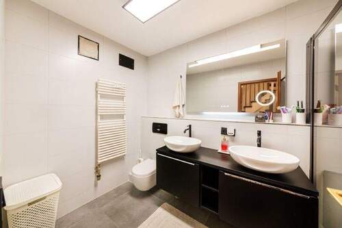 Masterbad - 4 Zimmer Reihenmittelhaus in Unterschleißheim