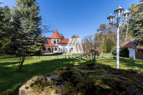 Außenansicht - Privatsphäre und ländlicher Flair im neuen Gewand - Exklusives Landhaus mit eigenem Wald
