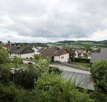 Sonne, Aussicht und Ruhe ! - 249.000,00&nbsp;EUR Kaufpreis, ca.&nbsp; 157,00&nbsp;m&sup2;&nbsp;Wohnfl&auml;che in Regen (PLZ: 94209)
