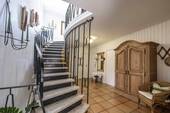 Treppenaufgang mit Diele - 