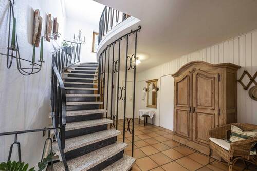 Treppenaufgang mit Diele - 