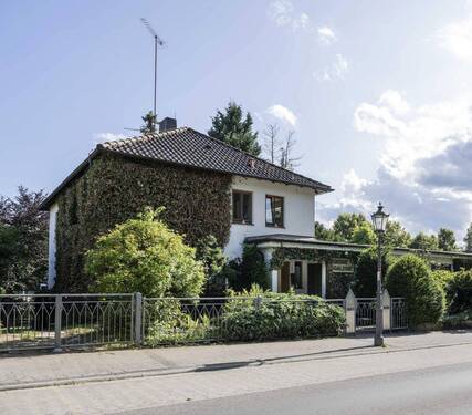 Vorderansicht - 9 Zimmer Einfamilienhaus zum Kaufen in Fränkisch-Crumbach