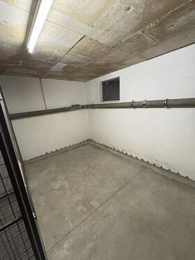 großes, trockenes Kellerabteil - 