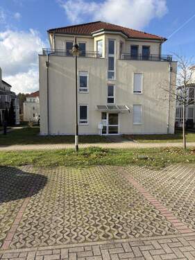 Stellplatz am Hauseingang - 