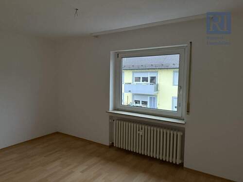 Schlafzimmer - 4 Zimmer Etagenwohnung zur Miete in Volkach