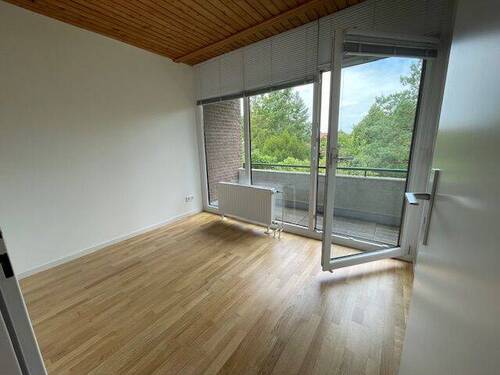 Kleines Zimmer mit Balkon - 