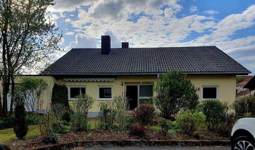 Bild 1 - Schönes Einfamilienhaus mit großem Garten in ruhiger und gepflegter Lage, provisionsfrei von privat