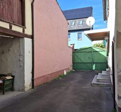 Hof - Einfamilienhaus mit 137,00 m² in Thüngersheim zum Kaufen