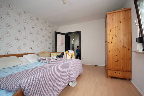 Schlafzimmer Nr. 1 OG_002.JPG - 