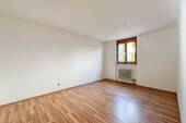 Schlafzimmer (IST-Zustand) - Einfamilienhaus in Kempten (Allgäu) zum Kaufen
