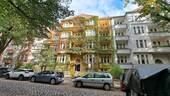 Hausansicht - Frei werdende Wohnung in ruhiger und sehr beliebter Kiezlage von Berlin-Tempelhof!