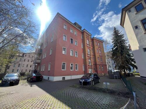 Hausansicht - 2 Zimmer Etagenwohnung zum Kaufen in Erfurt