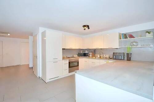 Küche (Nachbarwohnung) - Etagenwohnung mit 95,30 m&sup2; in Schwaikheim zum Kaufen