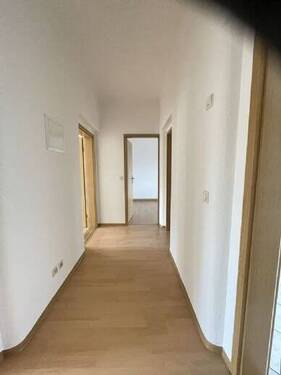 Flur - 3 Zimmer Etagenwohnung zur Miete in Plauen