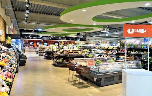 Verbrauchermarkt innen Referenz.jpg - SB-Markt, 1-Konzern-Mieter, modernisiert