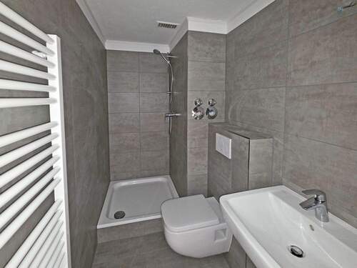 Neues Duschbad - 3 Zimmer Etagenwohnung in Deisenhofen