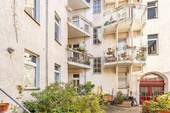 Hausansicht vom Hof - Etagenwohnung mit 113,00 m² in Berlin zum Kaufen