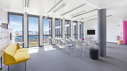 Freie Bürofläche ohne Arbeitsplätze - 