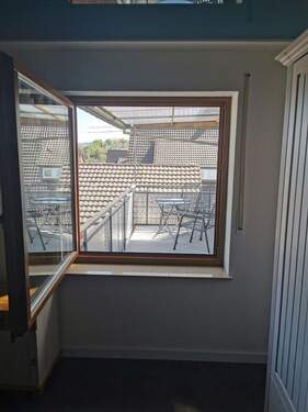 Sicht auf Balkon v. Schlafz. - 